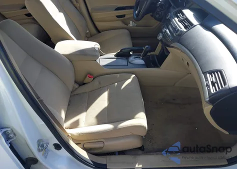 2011 Honda Accord 2.4 Lx z USA, uszkodzony, nr VIN 1HGCP2F3XBA005100